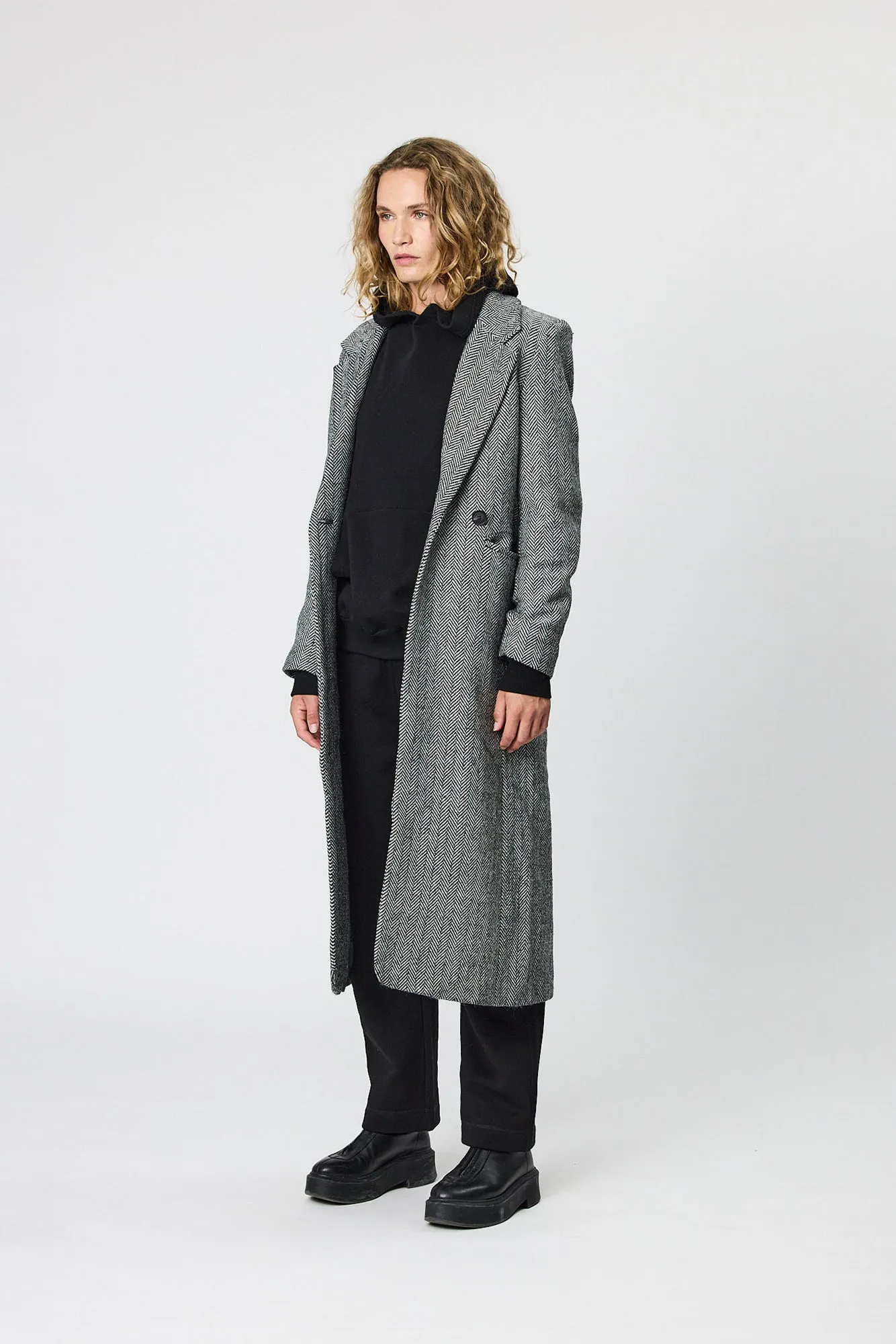 COLIN LONG COAT - BLACK HERRINGBONE