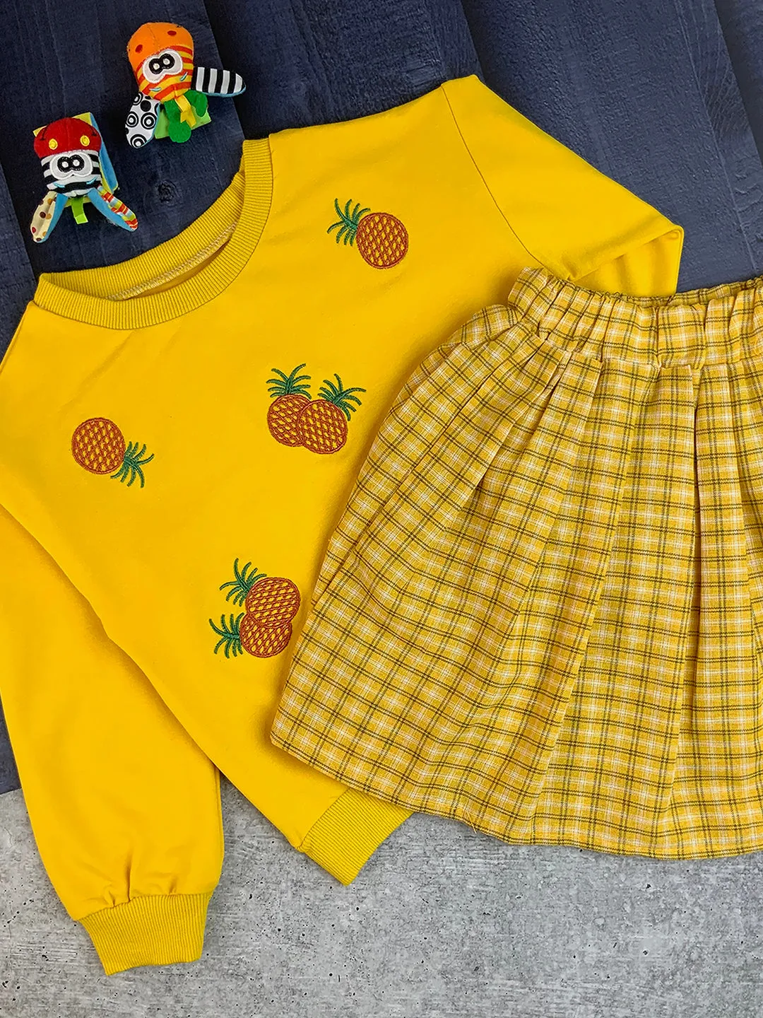 Little Surprise Box 2pcs Yellow Pineapple Sweatshirt, Skirt Winterwear set for Girls -2-3Y